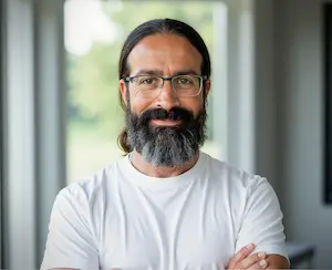 Andrea Maccone Headshot